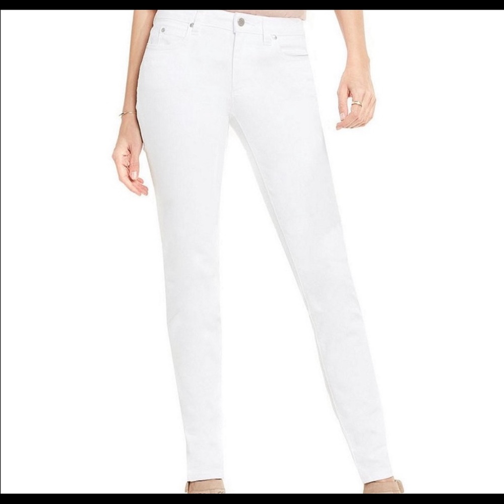 White jeans by Vince Camuto